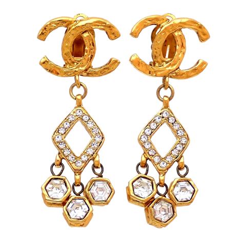 boucle d'oreille or chanel|authentic Chanel earrings cc.